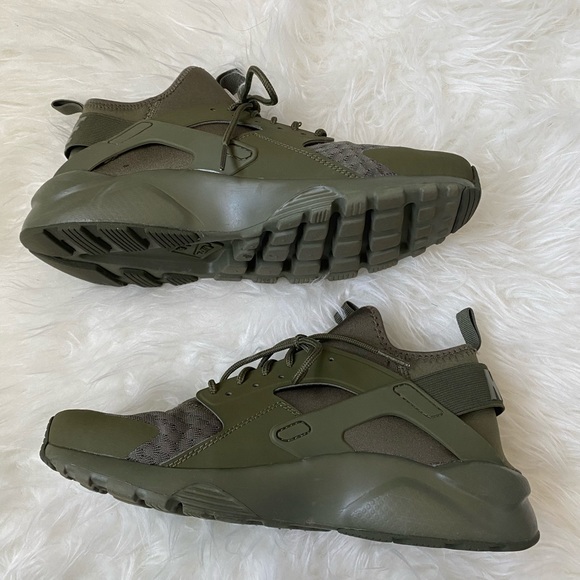 NWOB Nike Air Huarache Run Ultra Triple Olive - Picture 4 of 9